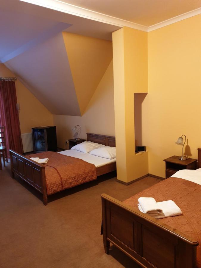 Hotel Palacyk Legnica Ngoại thất bức ảnh